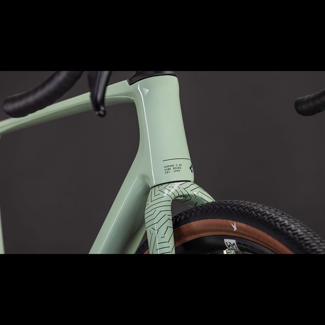 CUBE Nuroad C:62 ONE gravel-pyörä CUBE Nuroad C:62 ONE gravel-pyörä